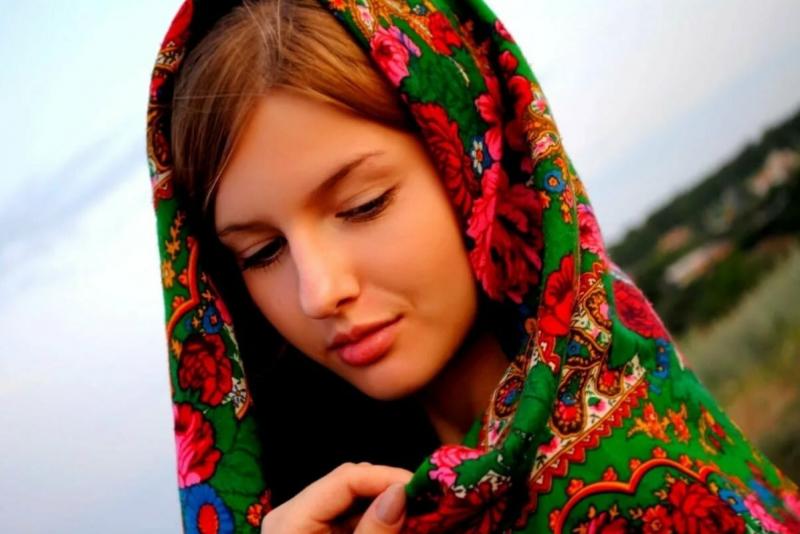 Русские красавицы в платках