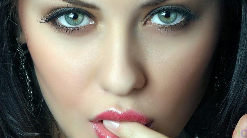 Самые красивые глаза у девушки