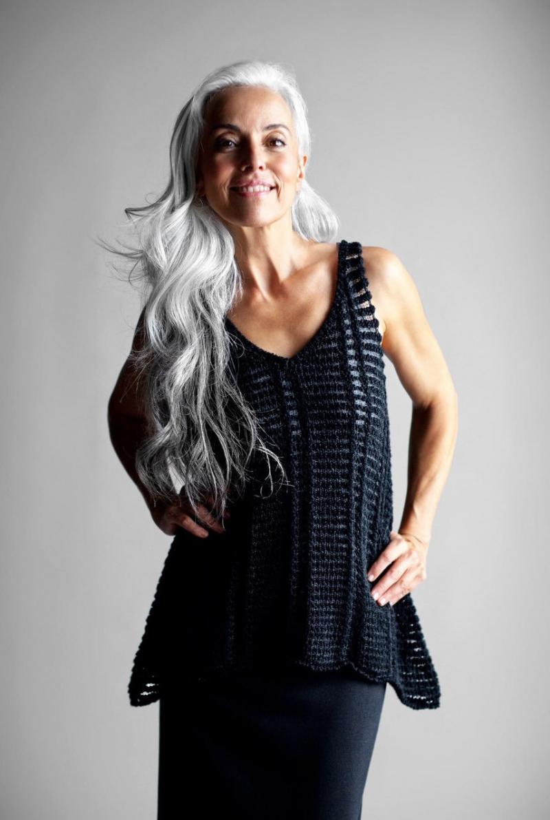 Женщины с седыми волосами