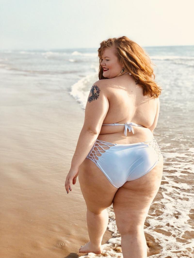 Зрелые толстые в купальниках