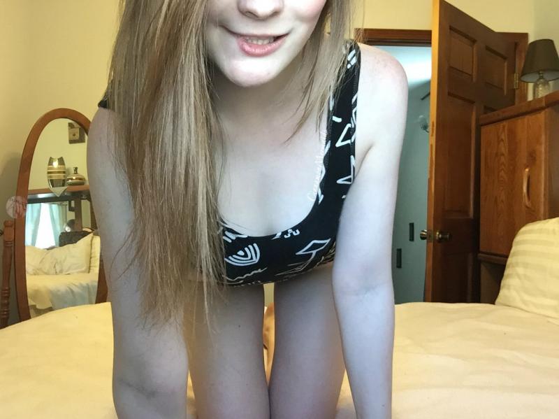 Фото: Эротическая фотосессия в купальнике