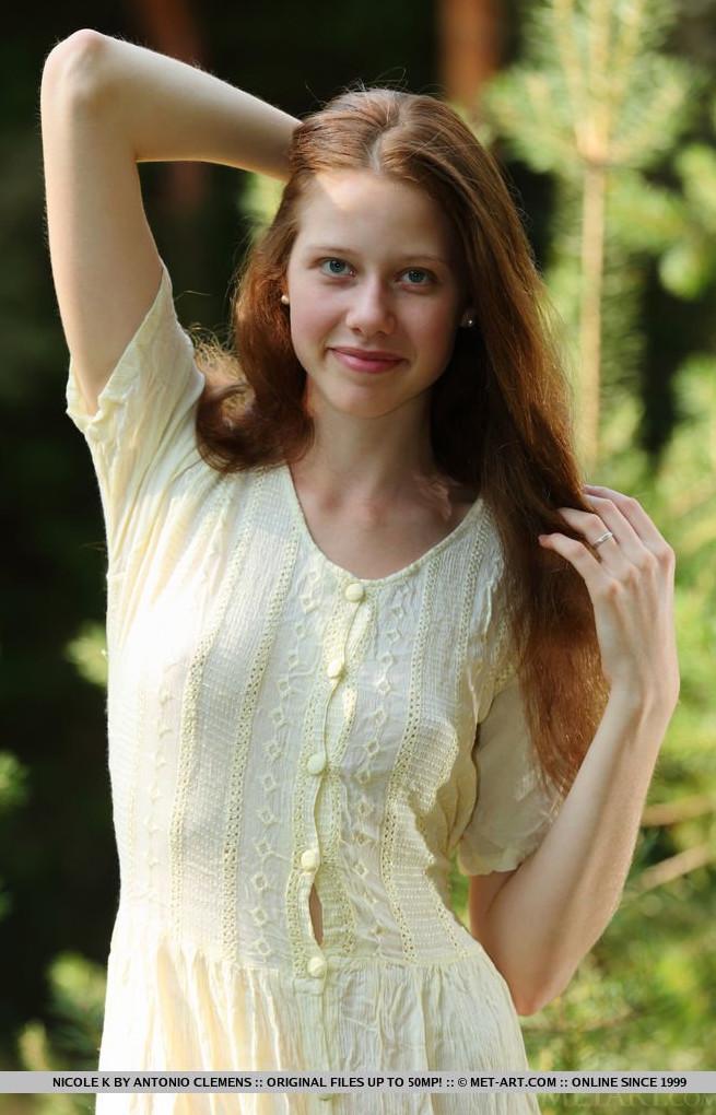 Фото: Ніколь – Дівчина Дня