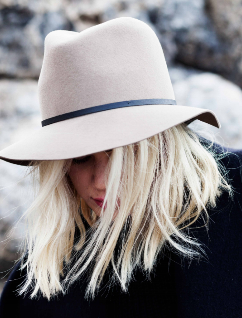 Қалпақтағы аққұба