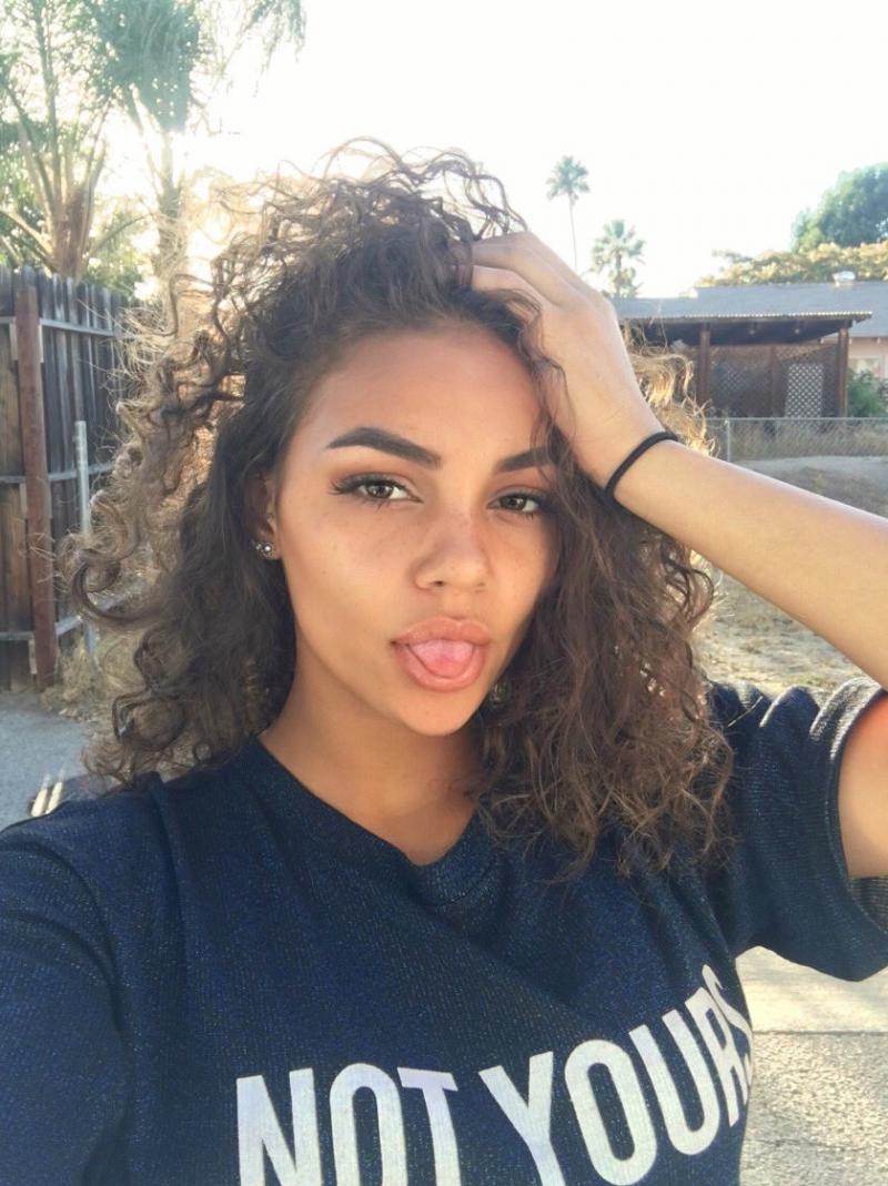 Әдемі мулат қыздар