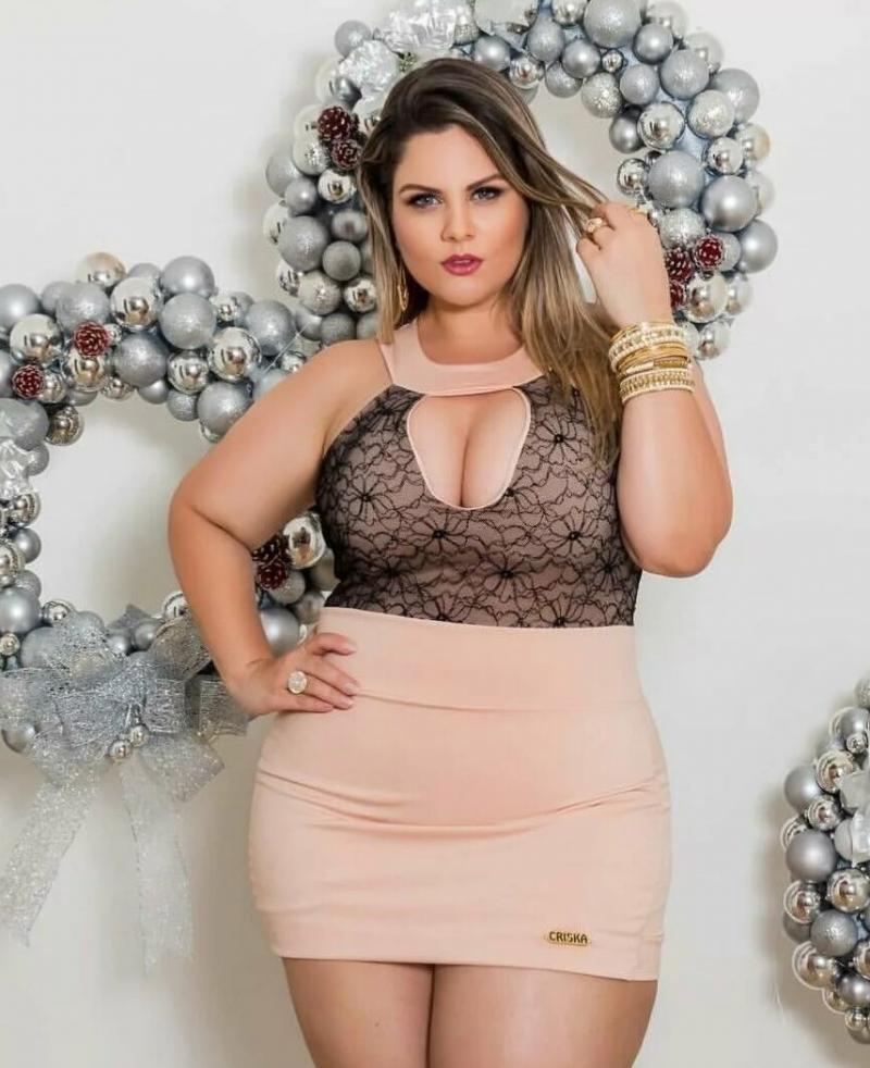 Жінки пампушки