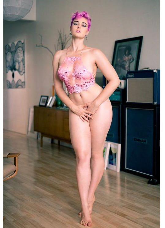 Фото: Австралийская модель Стефания Феррарио