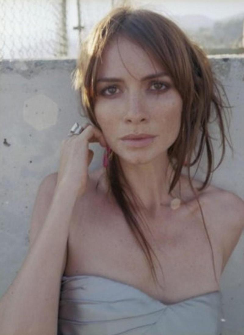 Сафрон Бэроўз у купальніку (45 фота)