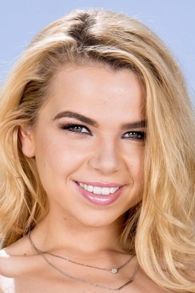 Фото - Модель:  Alina West