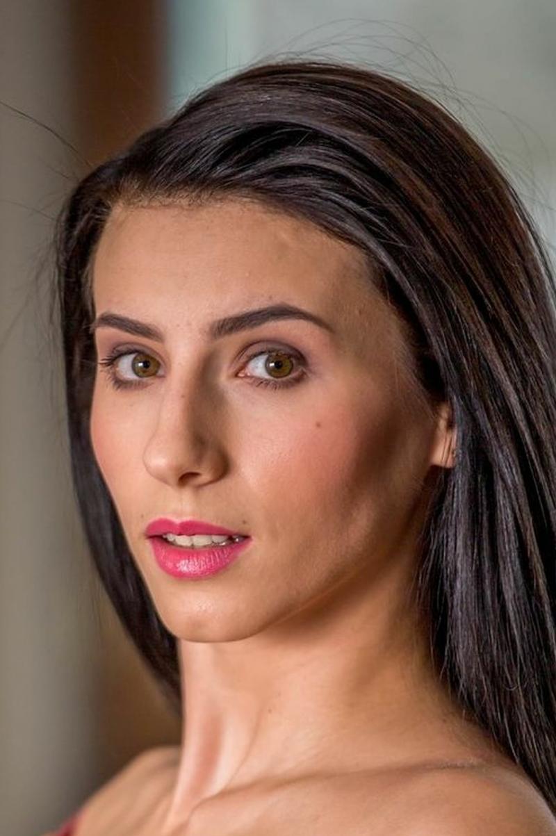 Фото - Модель:  Nelly Kent