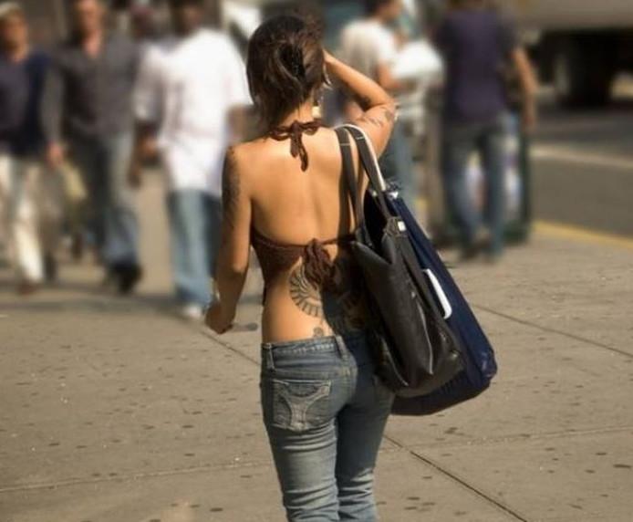 Фото: Девушки с татуировками на пояснице