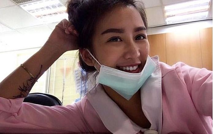 Фото: Карина Линн - самая очень сексуальная медсестра в мире