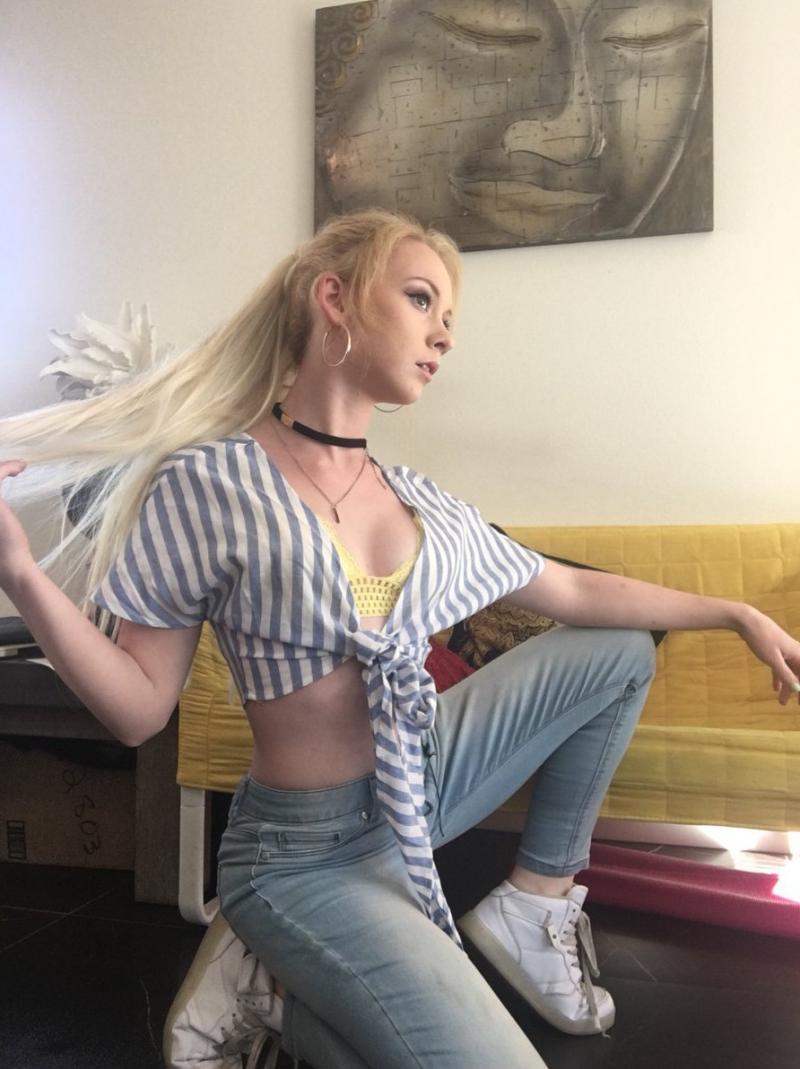 Фото - Модель:  Athena Rayne