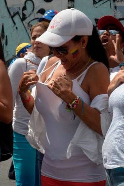 Фото: Как протестуют жительницы Венесуэлы