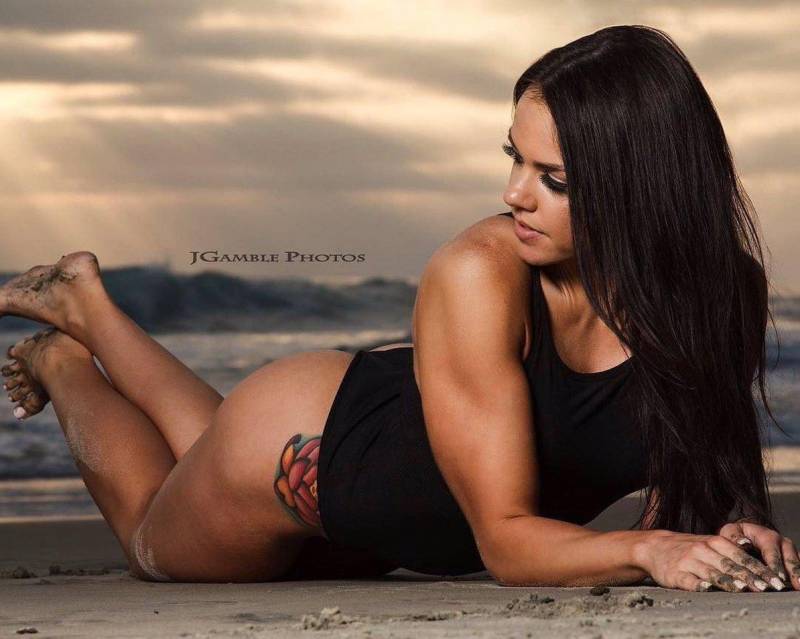 Фото: Спортсменки с рельефными фигурами на 23.09.22