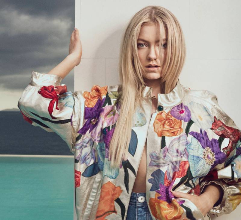 Фото - Модель:  Astrid Star