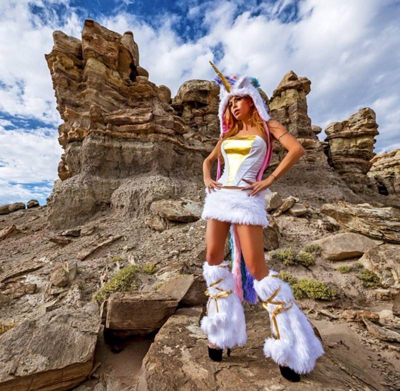 Фото - Модель:  Tabitha Stevens