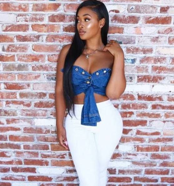 Фото: Девушки с прекрасной талией