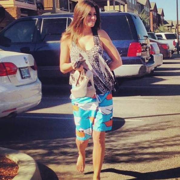 Фото: «Тропа позора» либо постыдное возвращение женщин с вечеринок