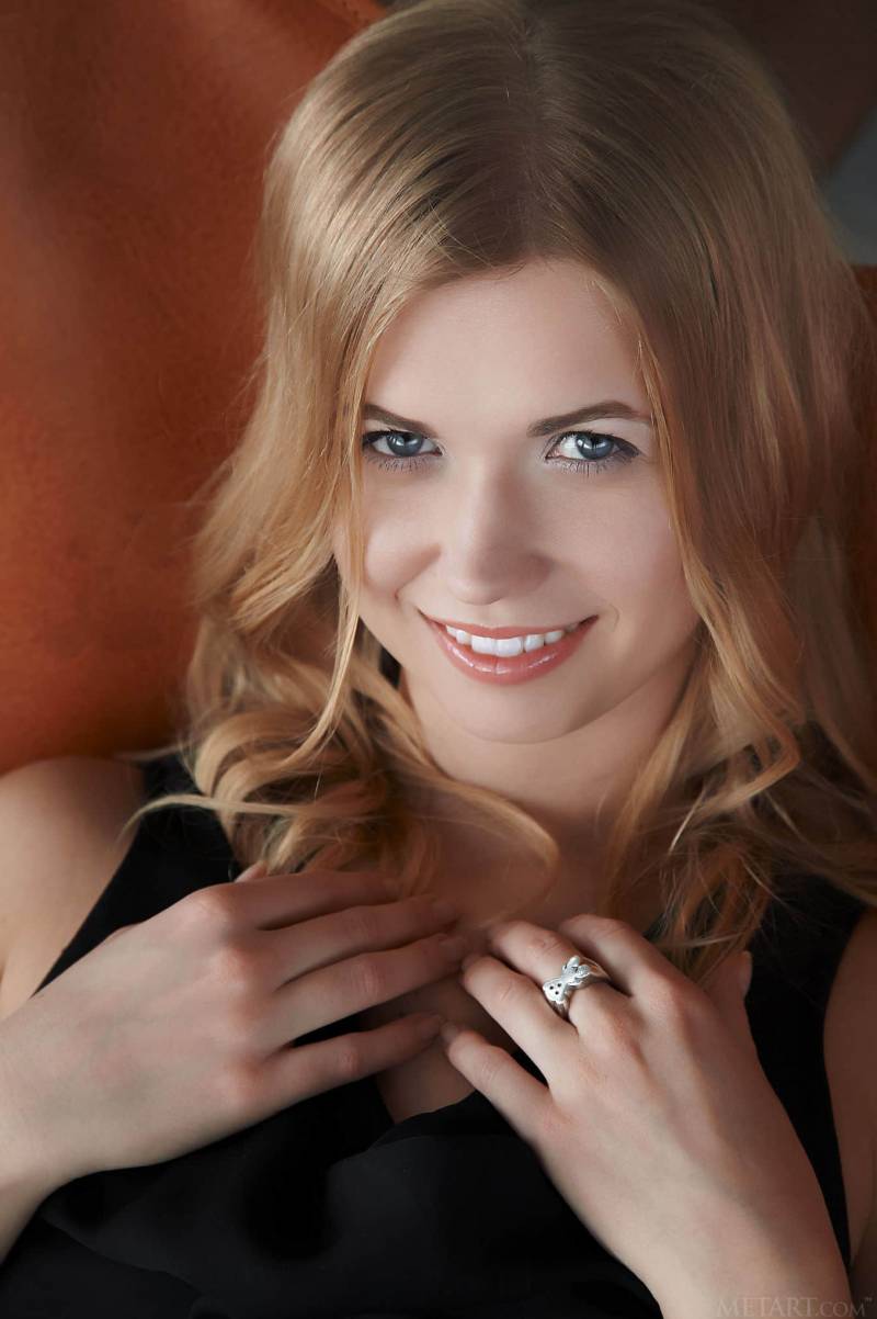 Фото - Модель:  Violette Pure