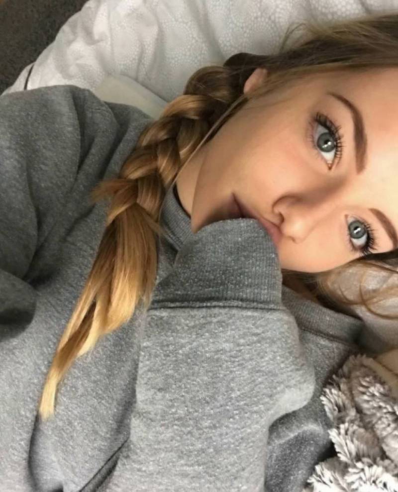 Подборка красивых девушек на фото (2022.11.01)