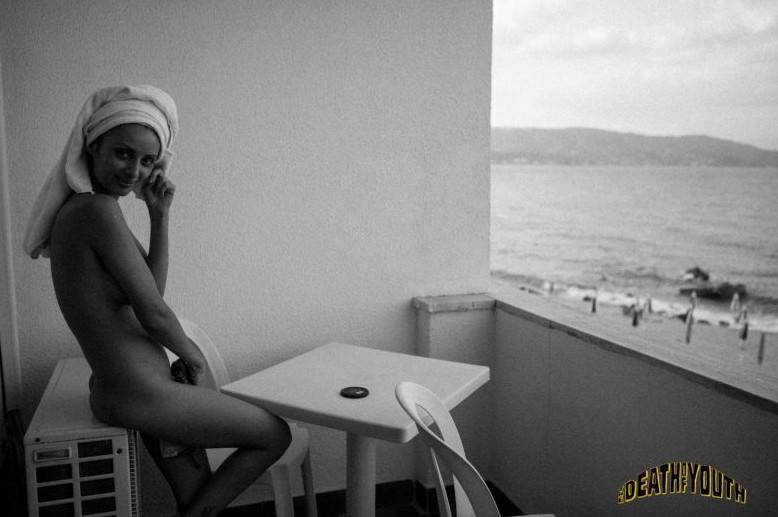 Секси фото - Роскошная женщина в отпуске