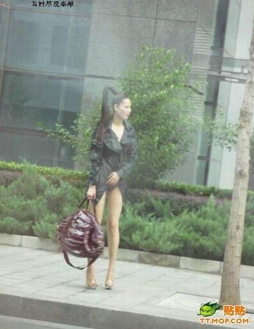 Китаяночка без юбки: фотообзор