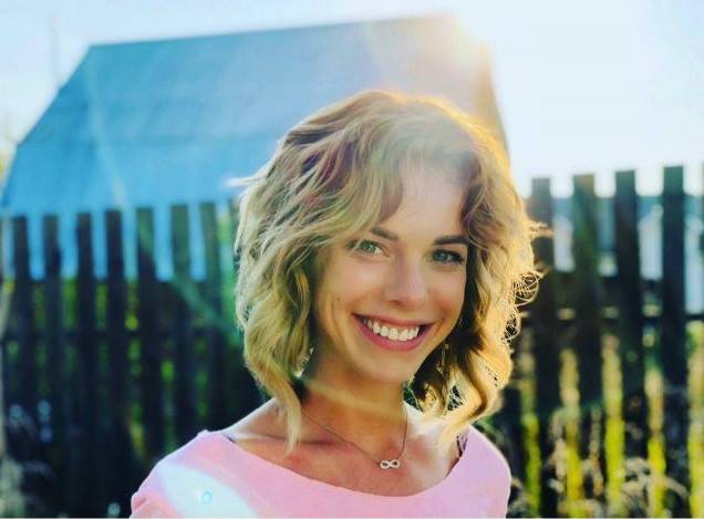 Как приложение для знакомств не помогло Анне Старшенбаум найти любовь в прошлом году