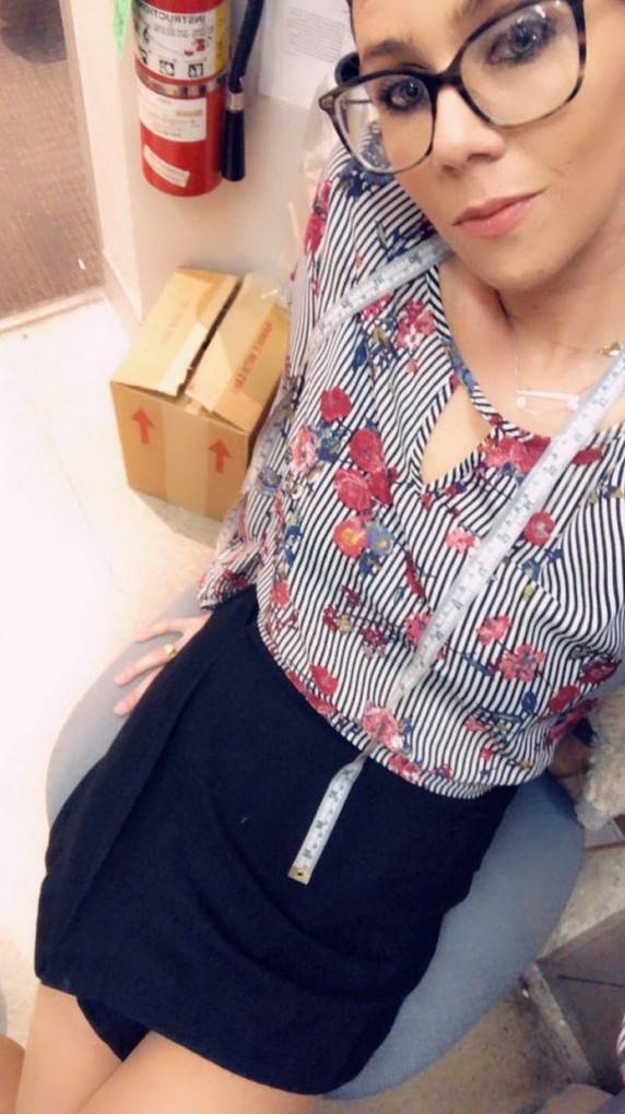 Симпатичные девушки на работе: забавные фотографии для поднятия настроения