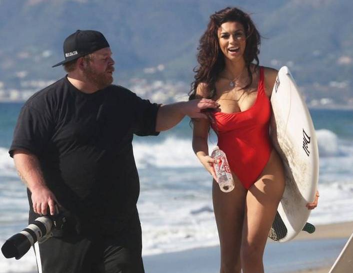 Эротические приколы: голые попки, девушки и засветы