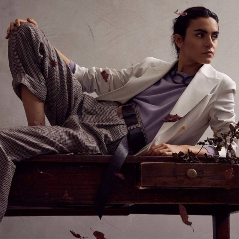 Брунелло Кучинелли: топ 1978 и коллекция трикотажа 2024 в Италии