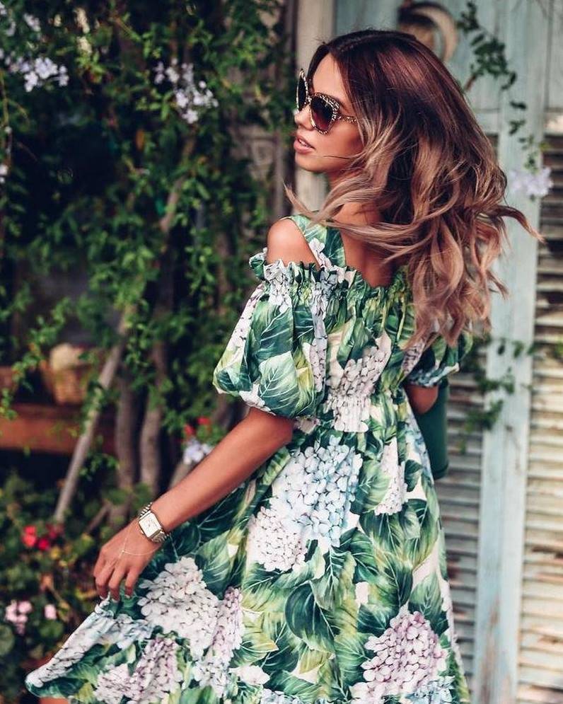 Красивые летние образы: модные платья и стильные девушки