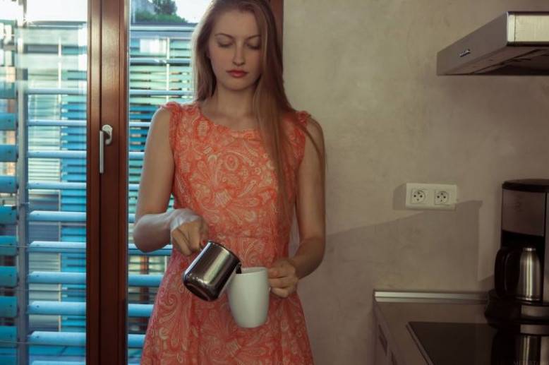 Рыжеволосая красотка и эликсир страсти: эротические фото и неожиданный поворот событий