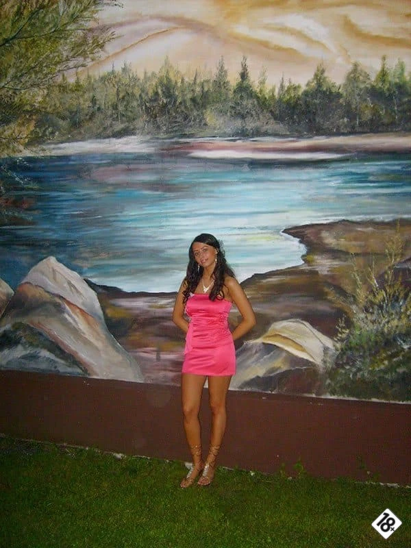 Молодая брюнетка - горячая коллекция интимных снимков